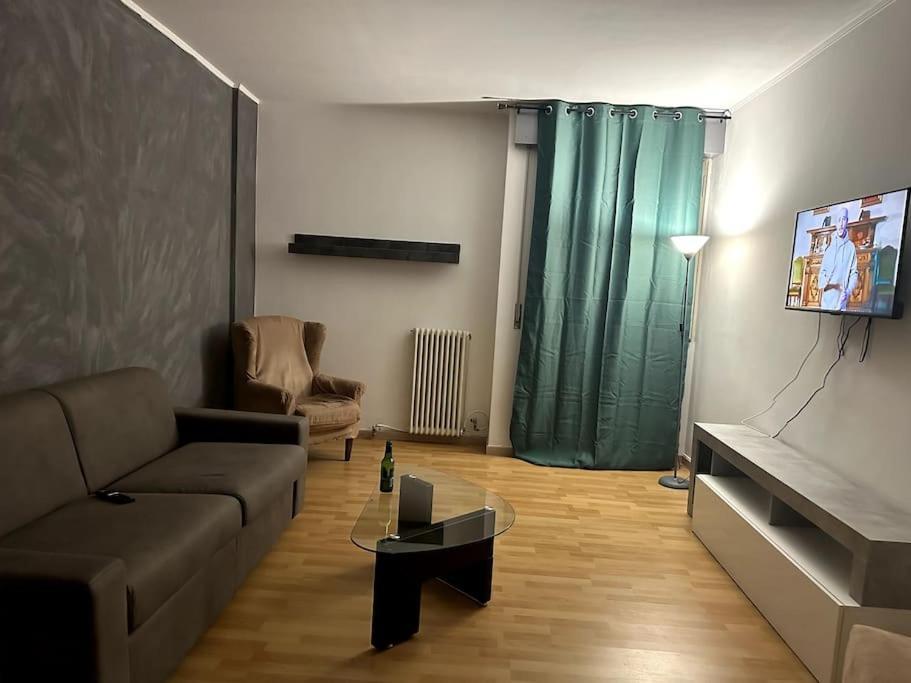 Leone D'Oro - Full Apartment Mestre Extérieur photo